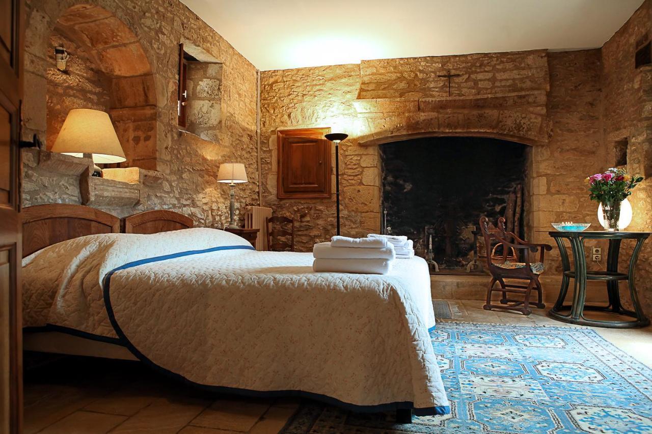 Chambres D'Hotes Avec Piscine La Rossillonie Бейнак-э-Казенак Экстерьер фото