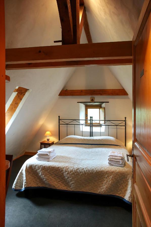 Chambres D'Hotes Avec Piscine La Rossillonie Бейнак-э-Казенак Экстерьер фото