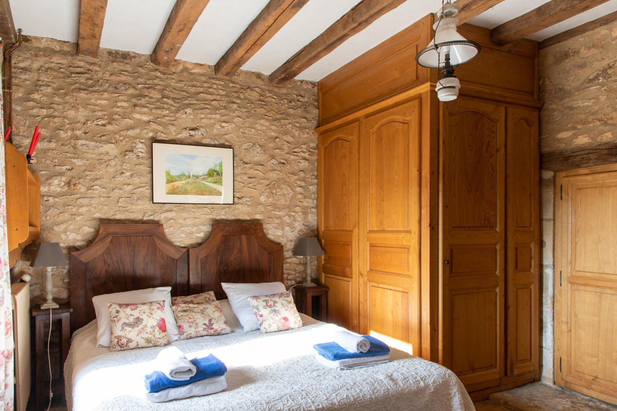Chambres D'Hotes Avec Piscine La Rossillonie Бейнак-э-Казенак Номер фото